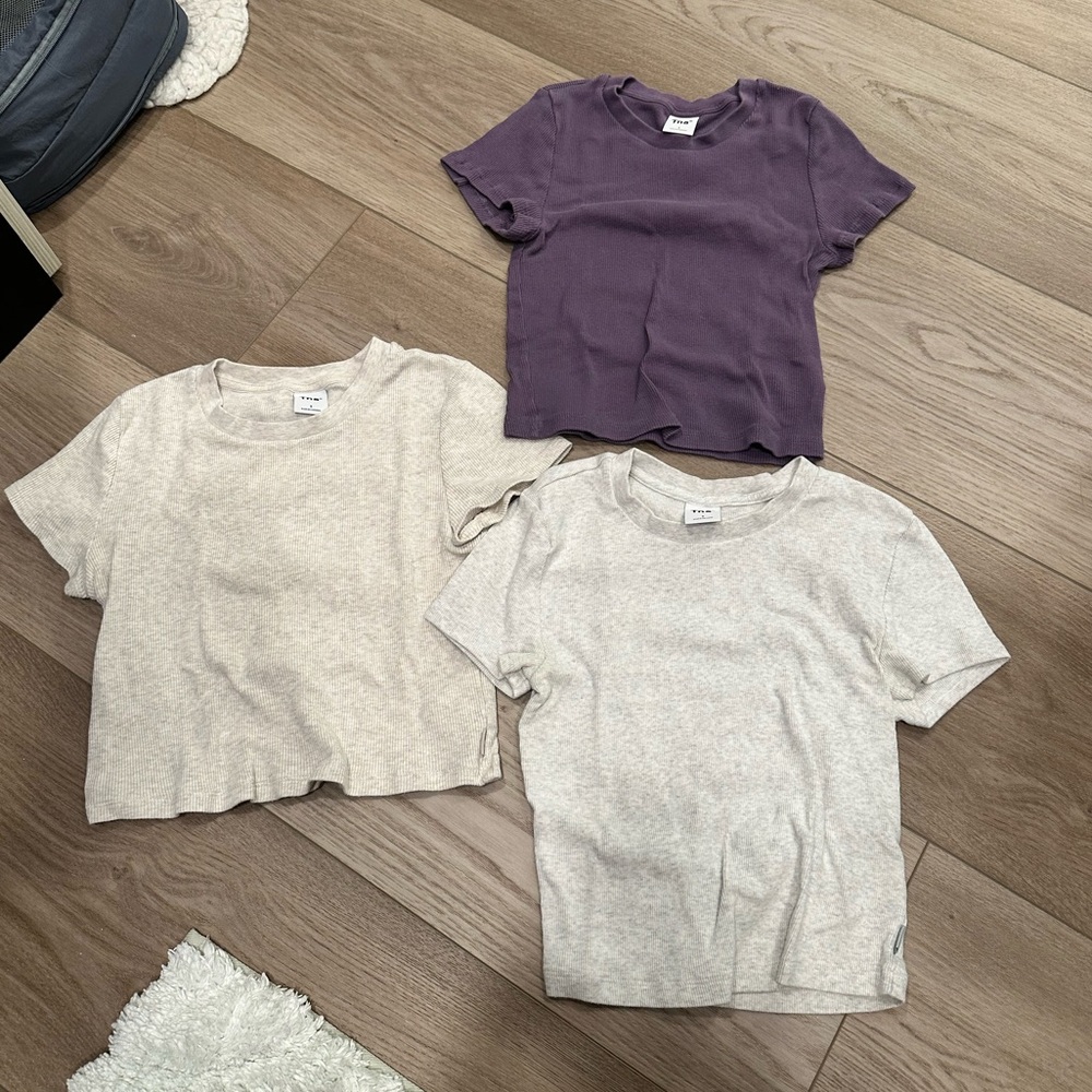 Aritzia TNA Cropped ribbed T-shirts (3 colors)